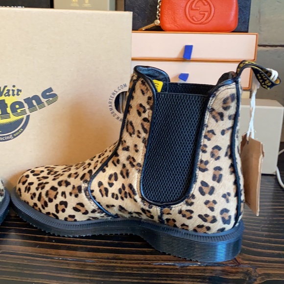 NWT Dr Martens Chelsea Boots In Flora Leopard - Picture 16 of 17